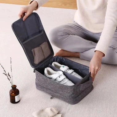 Túi đựng giày du lịch 3 ngăn màu đen tiện lợi giá rẻ chỉ 42000đ giảm từ 53760đ 3 Túi đựng giày du lịch 3 ngăn màu đen tiện lợi giá rẻ chỉ 42000đ giảm từ 53760đ 3