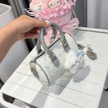 Túi xách HelloKitty size 20 giảm 50% - Cầm tay Someris tặng charm xinh, giá chỉ 83788đ 4