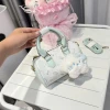Túi xách HelloKitty size 20 giảm 50% - Cầm tay Someris tặng charm xinh, giá chỉ 83788đ 7