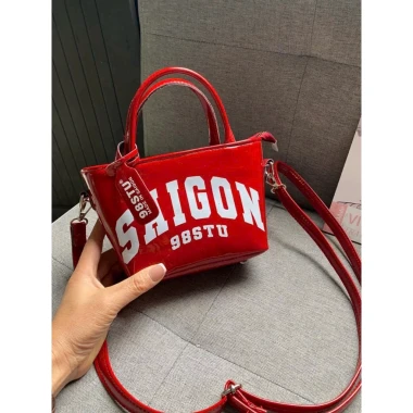 Túi xách nữ mini SAIGON 98STU da bóng đeo chéo giá 109k giảm 50% từ 130.8k - Túi Someris SG98 6 Túi xách nữ mini SAIGON 98STU da bóng đeo chéo giá 109k giảm 50% từ 130.8k - Túi Someris SG98 6