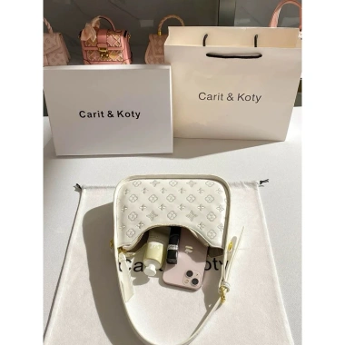 Túi xách QC cao cấp CARIT KOTY Full box tag mac giảm giá 20% chỉ 940.000₫ 4