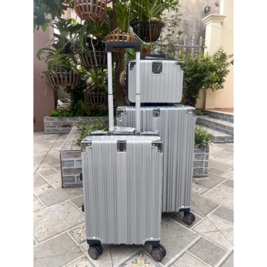 Vali Khung Nhôm Khóa Sập Mã 2993 - Giá Rẻ 360k, Tích Hợp Để Ly Nước 6 Vali Khung Nhôm Khóa Sập Mã 2993 - Giá Rẻ 360k, Tích Hợp Để Ly Nước 6