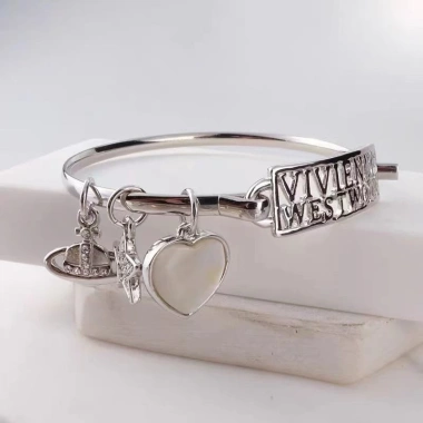 Vivienne Westwood Vòng Tay Trái Tim Tự Nhiên Retro Cao Cấp - Giá Ưu Đãi 218k