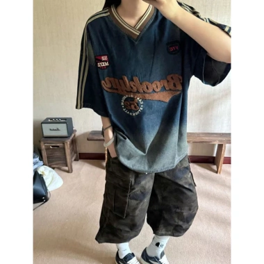 Áo bóng chày denim nhẹ mát, thiết kế hiện đại, chất liệu bền - Giảm còn 425.000đ