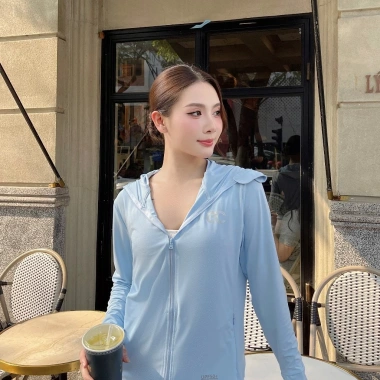 Áo chống nắng ECOCHIC UPF50+ cao cấp, co giãn thoáng mát, mỏng nhẹ - giá ưu đãi