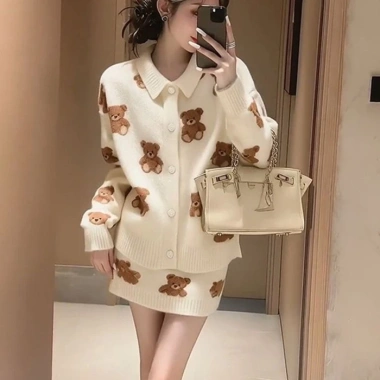 Áo Len Hoạt Hình Gấu Jacquard Trắng Two Piece Thời Trang Thu Đông Giá 142.560 VND 4 Áo Len Hoạt Hình Gấu Jacquard Trắng Two Piece Thời Trang Thu Đông Giá 142.560 VND 4