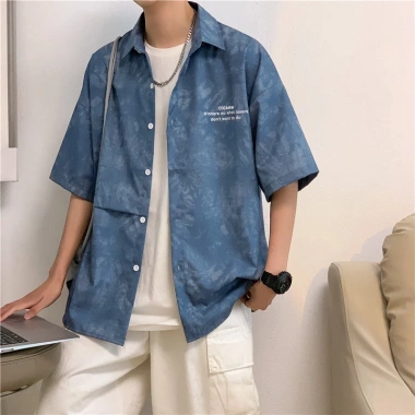 Áo sơ mi nam tay ngắn form rộng phong cách Hàn Quốc mùa hè 2.021 - Giá 189.000 VND 1 Áo sơ mi nam tay ngắn form rộng phong cách Hàn Quốc mùa hè 2.021 - Giá 189.000 VND 1