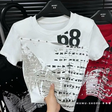 Áo thun croptop nữ COCAHOUSE in 68 loang không bong, nút kim loại khoét - Cá tính 99.999₫