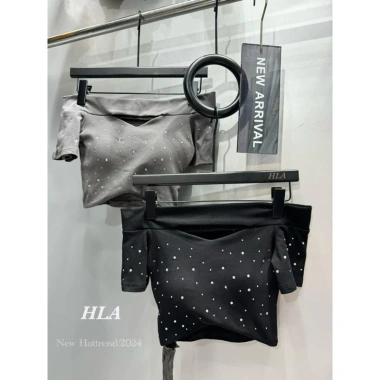 Áo thun croptop trễ vai ép đá dày dặn, xẻ nhẹ, siêu kéo siêu nét - Giá chỉ 109.000₫