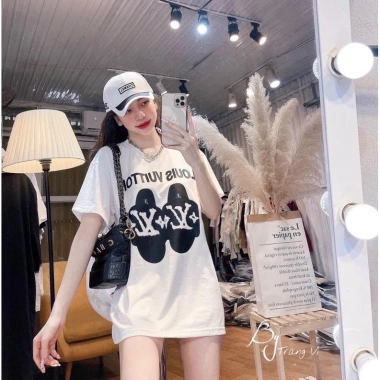Áo thun FREEsize thời trang giảm giá 65.000₫, chất liệu mềm mịn, phù hợp mọi phong cách