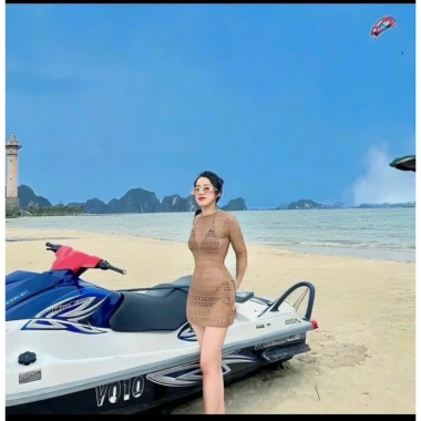 Bikini kèm váy ren len xuyên thấu đi biển - Giảm 32.960đ còn 164.800đ, nàng mặc là đẹp! 2
