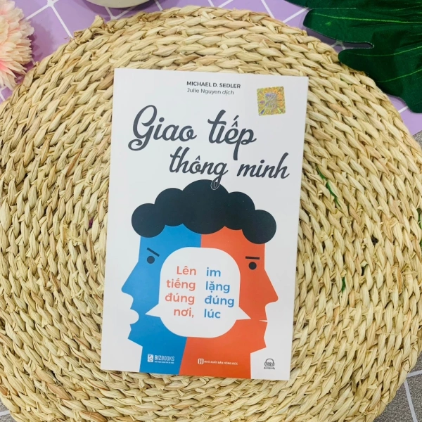 Cách bộ sách 'Nghĩ Nhanh Nói Khéo' hỗ trợ trẻ phát triển kỹ năng giao tiếp trong 1 phút mỗi ngày