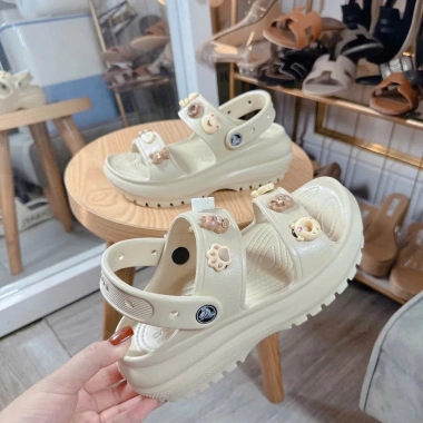 Crocs Mega Crush Đế Cao L1 Full Chram Siêu Bền Dép Đi Biển Giá 150k Giảm Từ 183k 2 Crocs Mega Crush Đế Cao L1 Full Chram Siêu Bền Dép Đi Biển Giá 150k Giảm Từ 183k 2