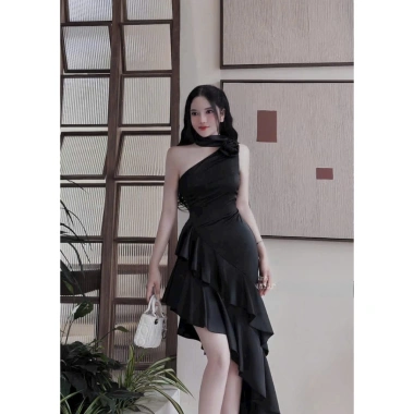 Đầm váy nữ tuyết nhung lệch vai, cổ choker đính bông, dài tầng, sang chảnh tiệc 2 Đầm váy nữ tuyết nhung lệch vai, cổ choker đính bông, dài tầng, sang chảnh tiệc 2