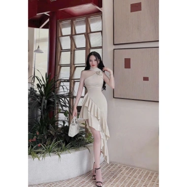 Đầm váy nữ tuyết nhung lệch vai, cổ choker đính bông, dài tầng, sang chảnh tiệc 5 Đầm váy nữ tuyết nhung lệch vai, cổ choker đính bông, dài tầng, sang chảnh tiệc 5