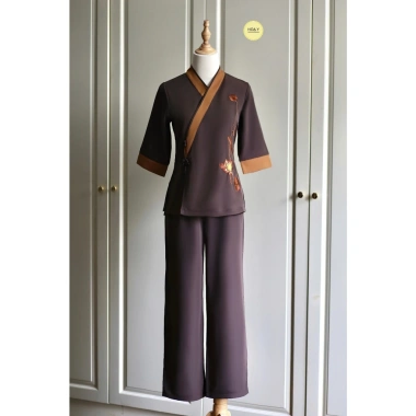 Đồ Lam Đi Chùa Nữ DL25 Màu Nâu Đậm - Pháp Phục Phật Tử Giá Rẻ 279K