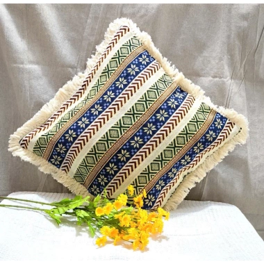Gối vuông tùa rua thổ cẩm vintage kiểu Bắc Âu, decor sofa hiện đại giảm giá 59.000 14 Gối vuông tùa rua thổ cẩm vintage kiểu Bắc Âu, decor sofa hiện đại giảm giá 59.000 14