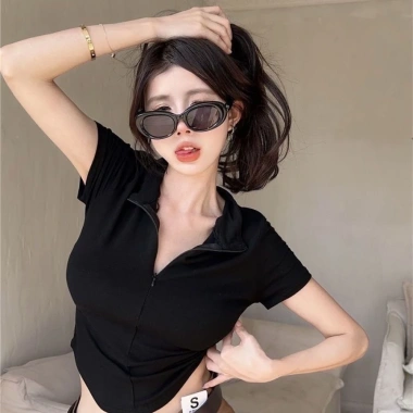 KARLEY Áo ôm body nữ phong cách Mỹ sexy tay ngắn - giảm giá 20% 145k
