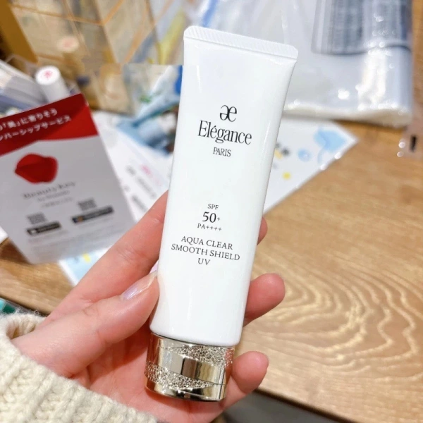 Cách chọn kem chống nắng phù hợp cho da hỗn hợp: đánh giá Elegance Dưỡng Ẩm Cách Ly 50g