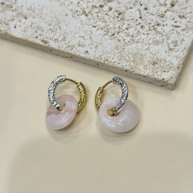 Khuyên tai đá thạch anh tự nhiên Maya Vu - thiết kế tinh tế, giá ưu đãi 290k