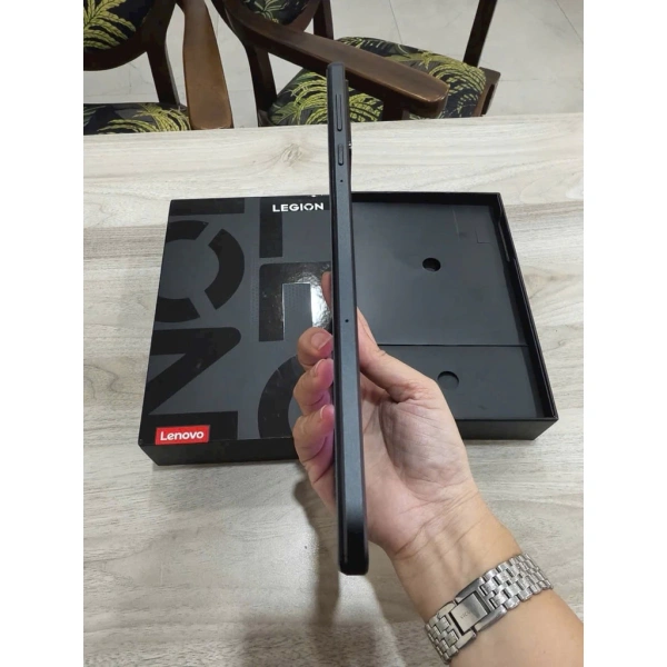 Trải nghiệm chơi game thực tế trên Lenovo Legion Y700: âm thanh, làm mát và cảm giác điều khiển