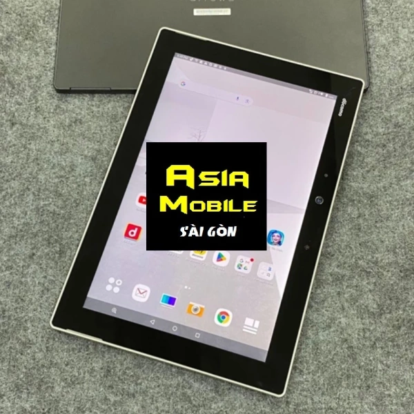 So sánh màn hình 2K của Arrows F02K với các máy bảng 10 inch khác