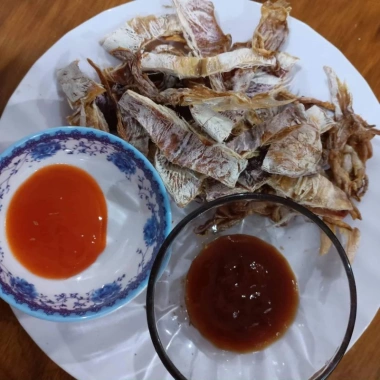 Mực Khô nhỏ,mực khô size nhỏ (110 -120con 1kg). Mực Khô to bằng 4 ngón tay 3