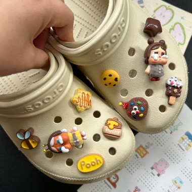 Phụ Kiện Giày Lỗ Pop Mart Khóc Bé Mật Ong Gấu Khóa Giày Hoạt Hình Hoa Giày Dễ Thương Thích Hợp Cho Crocs Khóa Giày DIY Lỗ Khóa Giày Zhibixing Khóa Giày Có Thể Tháo Rời Khóa Giày ins Hoa Giày 4 Phụ Kiện Giày Lỗ Pop Mart Khóc Bé Mật Ong Gấu Khóa Giày Hoạt Hình Hoa Giày Dễ Thương Thích Hợp Cho Crocs Khóa Giày DIY Lỗ Khóa Giày Zhibixing Khóa Giày Có Thể Tháo Rời Khóa Giày ins Hoa Giày 4