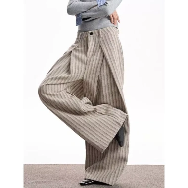 Quần ống rộng vải len sọc casual, chi tiết xếp ly, chỉ 443.880 VND 4