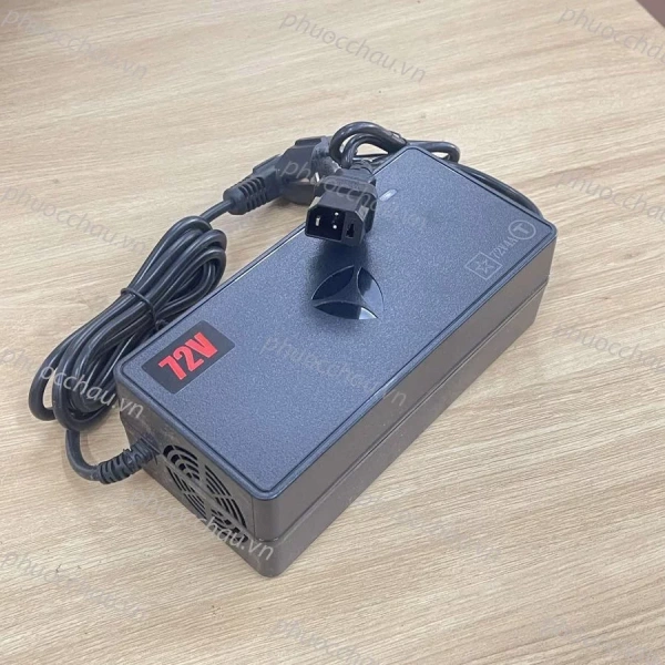 Hình ảnh sản phẩm Sạc Xe Điện Yadea 72V Đa Dòng 3A/4A/6A - Chính Hãng, Nạp Nhanh, Tiết Kiệm