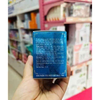 Tổ yến chưng nguyên chất 25% yến và sữa non tổ yến 30% yến DT NEST Khánh Hòa từ 100% sợi yến thật dành cho bé