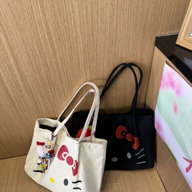 Túi vải in hình hellokitty dễ thương Nhật Bản Thời trang nữ phong cách giản dị đi làm hàng ngày Túi đeo vai dung tích lớn 4