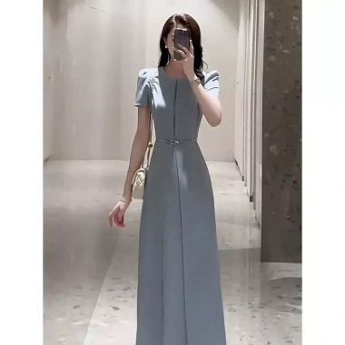 Váy dài phong cách Pháp + áo hoa ngắn eo cao cấp, mẫu mới lạ xuân‑hè, giá chỉ 505.436₫