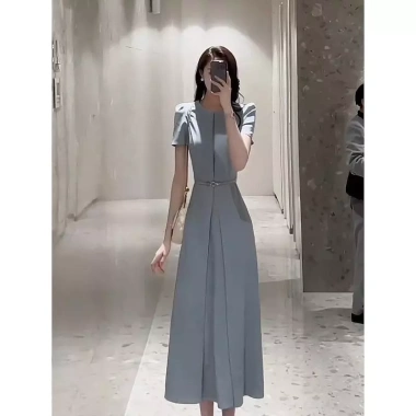 Váy dài phong cách Pháp + áo hoa ngắn eo cao cấp, mẫu mới lạ xuân‑hè, giá chỉ 505.436₫