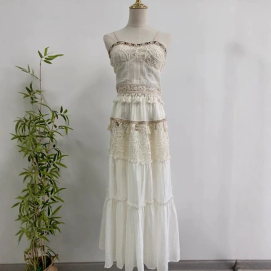 Váy hai mảnh ren treo suspender thiết kế mới mùa xuân hè giảm giá 20%