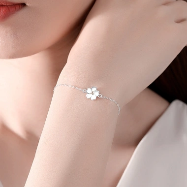 Vòng Tay Bạc Nữ Cao Cấp Hoa Lá Mùa Xuân Chốt Đẩy - Size Tay Thông Dụng Giá 300k