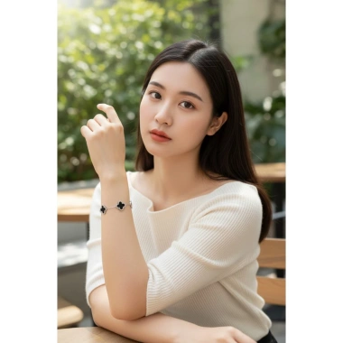 Vòng tay nữ SISUOS Four Leaf Clovers bạc – May mắn 4 lá, giá 200.000 VND