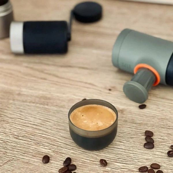 Hướng dẫn chi tiết sử dụng Wacaco Minipresso GR2 để pha cà phê espresso mọi lúc, mọi nơi
