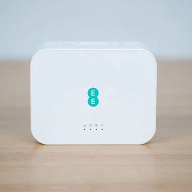 ZTE F50 WiFi 4G/5G: 1.6Gbps, Kết nối 10 thiết bị, 2 băng tần - Giảm giá 1.4 triệu