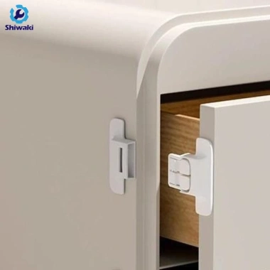 4 Khóa Đóng Cửa Tủ Lạnh Giá Rẻ – Bảo Vệ Tủ Đông Nhỏ Gia Đình Chỉ 44.000₫