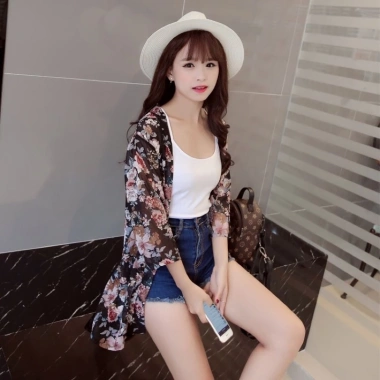 Áo 2 Dây Siêu Xinh Giá Ưu Đãi 69.000₫ - Nhận Quà Tặng Dây Chuyền Thời Trang