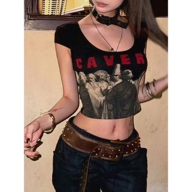 Áo camisole mù hẻ nữ vintage Mỹ độc đáo, phong cách punk, in ấn cá tính - giá 183,168 VND