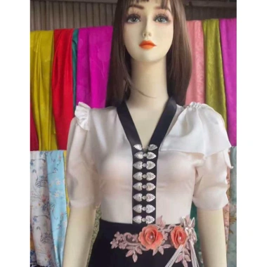 Áo cóm cổ V phi bóng trắng nơ tay lửng, dân tộc Thái, chỉ 250k (giá gốc 307.5k) 3