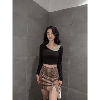 Ao Croptop Khoét Lệch Vai Tay Dài Lộ Xương Quai Xanh Siết Eo Tặng Dây Chuyền Khi Mua 2
