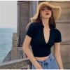 Áo Croptop Polo cổ V, áo kiểu CRT cổ bẻ - Giá 88.320 VNĐ tại Poone Store 2