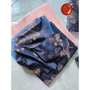 Áo dài Tết cách tân gấm xanh họa tiết quạt sang trọng – Giá ưu đãi 290.000₫ – Linn 4
