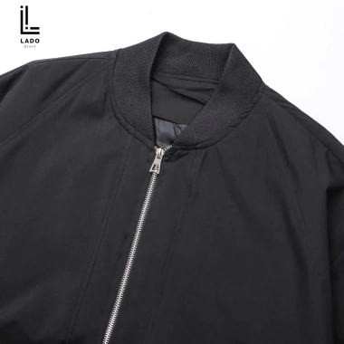 Áo khoác bomber tráng bạc hai lớp, chống UV, trượt nước, cản gió – Giá chỉ 109.000₫