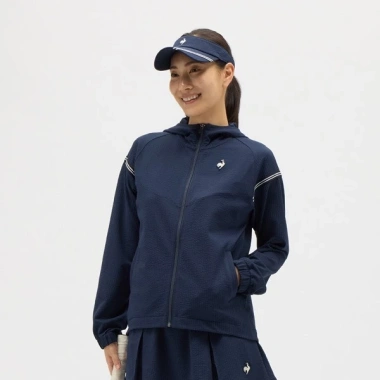 Áo khoác gió nữ Le Coq Sportif LN5FJK20LV-NV00 nhẹ, chống gió, giá 2.149.900 VND