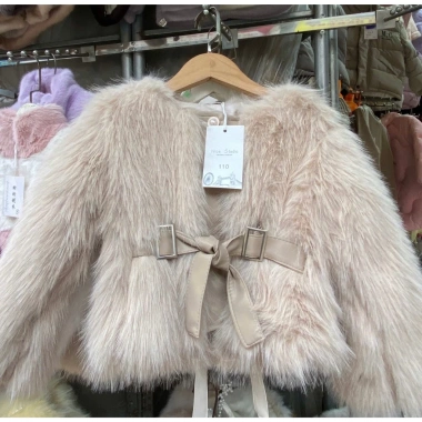 Áo khoác lông VIP cho bé gái 8-20kg - Sang chảnh, ấm áp, giá ưu đãi 450k - Dâu Dâu Kids