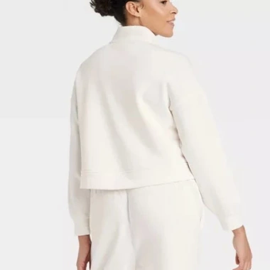 Áo khoác nỉ nữ All In Motion dáng crop thể thao, khóa kéo nửa dây, nhẹ nhẹ, VNXK: Giá chỉ 45.000₫ 10 Áo khoác nỉ nữ All In Motion dáng crop thể thao, khóa kéo nửa dây, nhẹ nhẹ, VNXK: Giá chỉ 45.000₫ 10